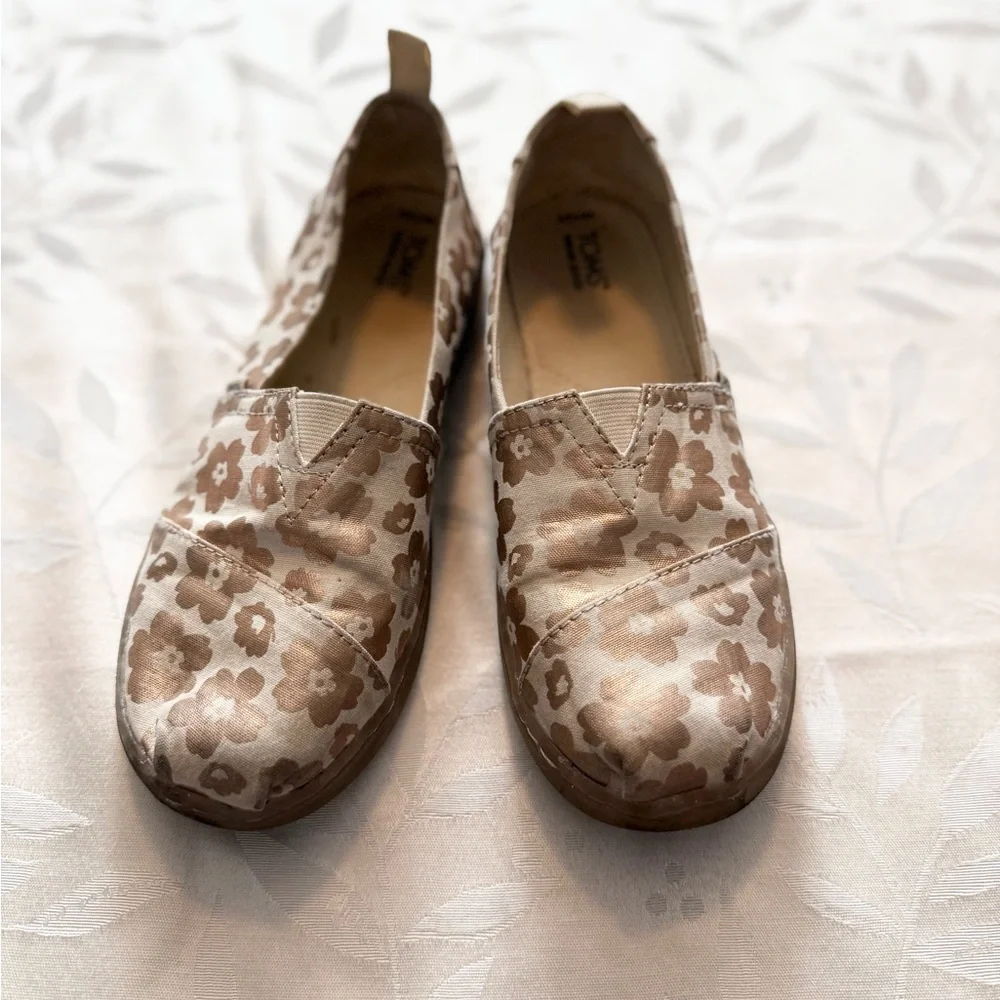 TOMS Girl’s Floral Shoes